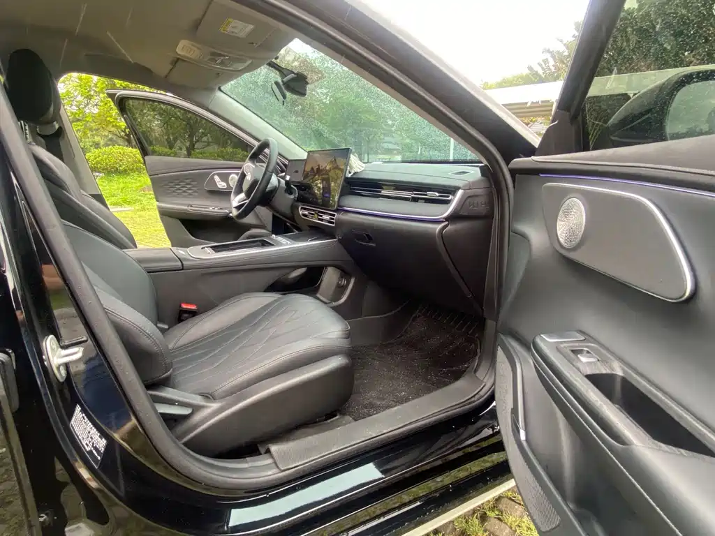 Fengyun A8 L 1.5 TGDI 145 km Comfort