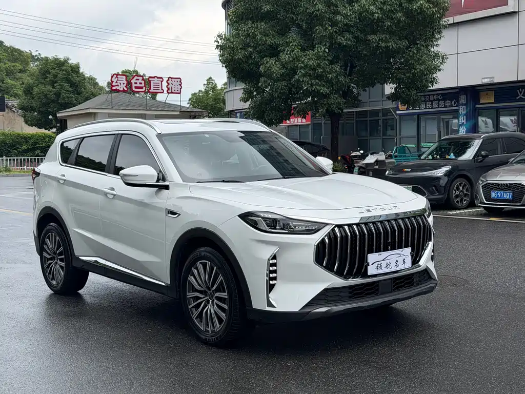 Jetour X70 PLUS 1.5 T DCT Brave PLUS 5-seat