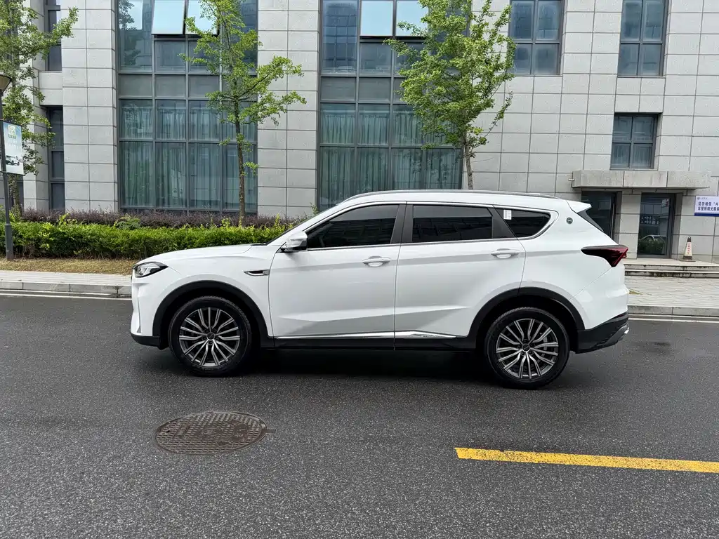 Jetour X70 PLUS 1.5 T DCT Brave PLUS 5-seat