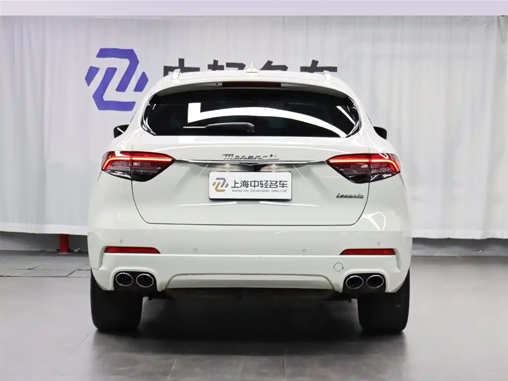 Levante 2.0 T GT Sharp Edge