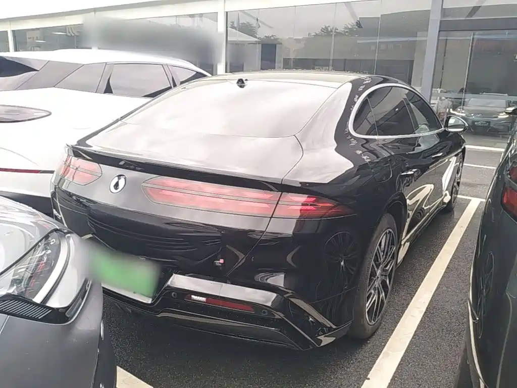 Denza Z9 1100 km 4 WD Max
