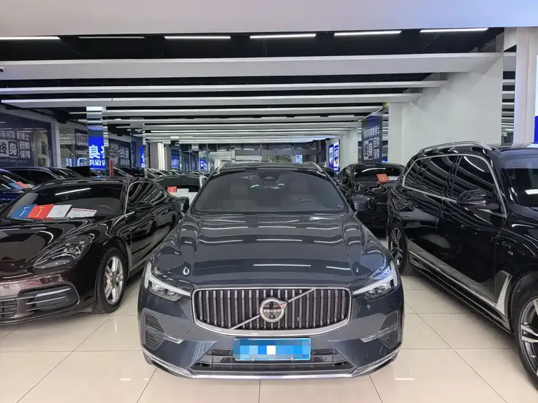 Volvo XC60 沃尔沃XC60 2022款 B5 四驱智雅豪华版