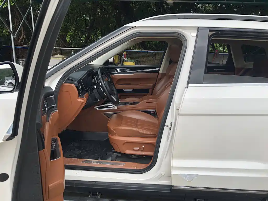 Zotye T700 1.8 T DCT Premium