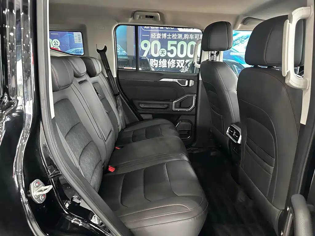 Jetour Traveller 2.0 T 4 WD Cross