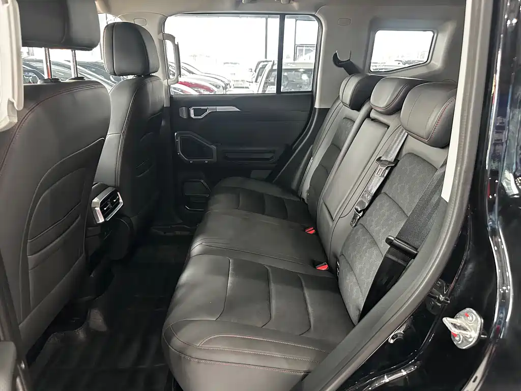 Jetour Traveller 2.0 T 4 WD Cross