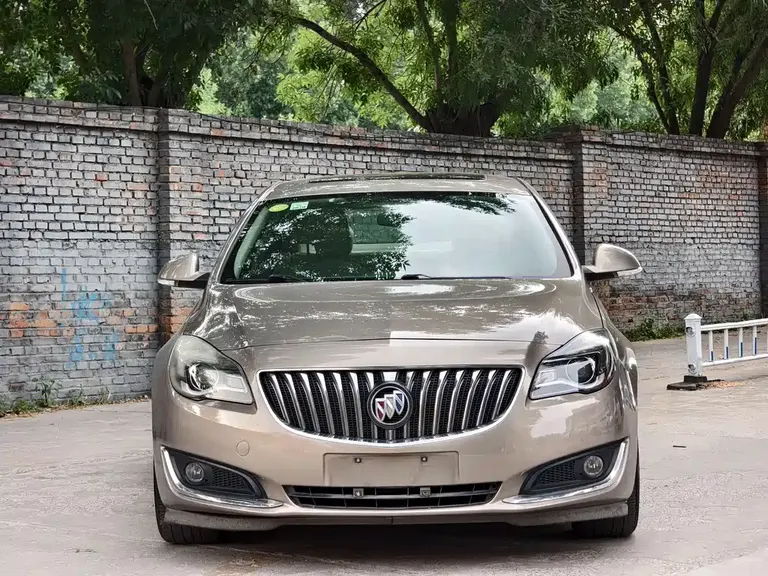 Buick Regal 2.0 L Leading Fashion