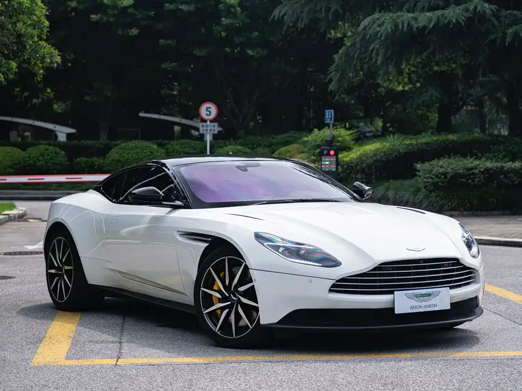 Aston Martin DB11 4.0 T V8 Coupe