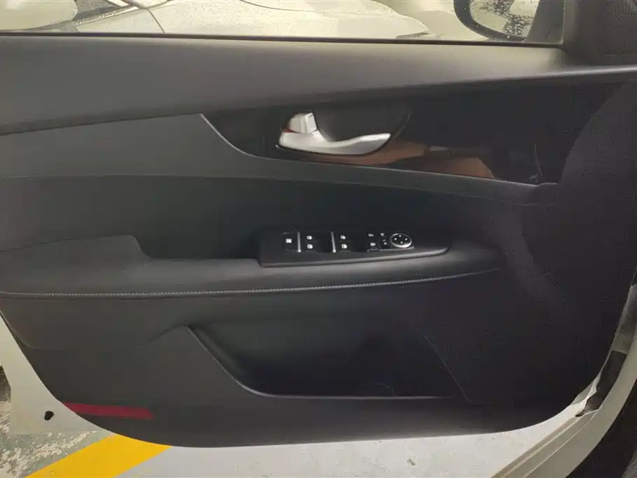 Kia K3 1.5 L CVT New Sharp