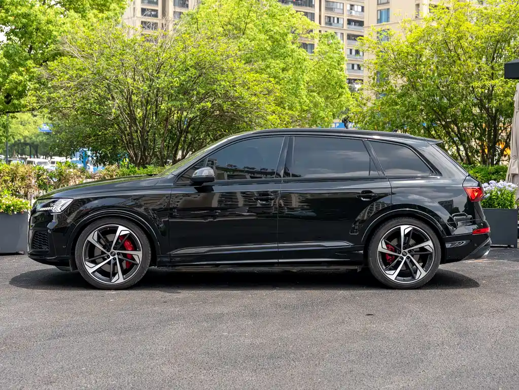 Audi SQ7 4.0 TFSI Dark Night Knight