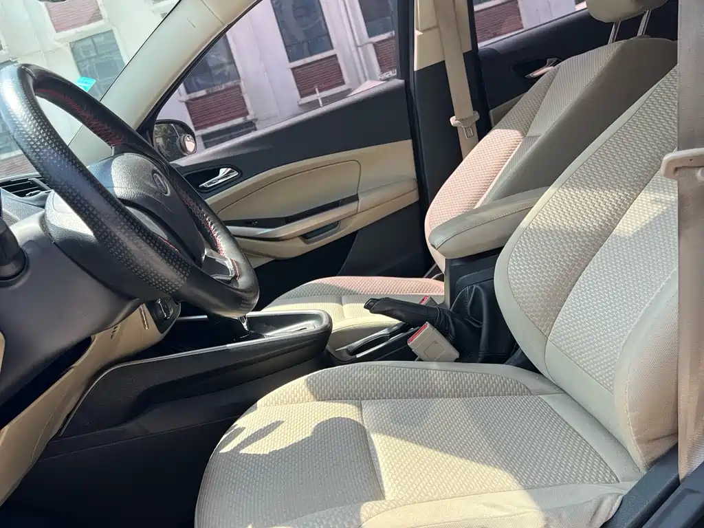 Escort 1.5 L Auto Comfort
