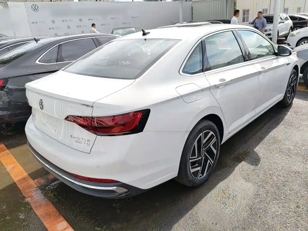 Sagitar Facelift III 300 TSI DSG Transcend