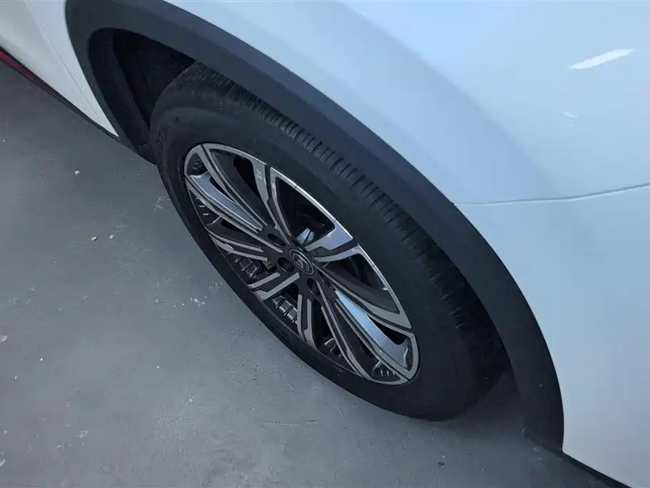 Changan CS75 PLUS 2 nd Gen 1.5 T Auto Distinguished