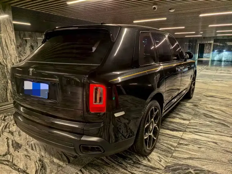 Rolls-Royce Cullinan Black Badge