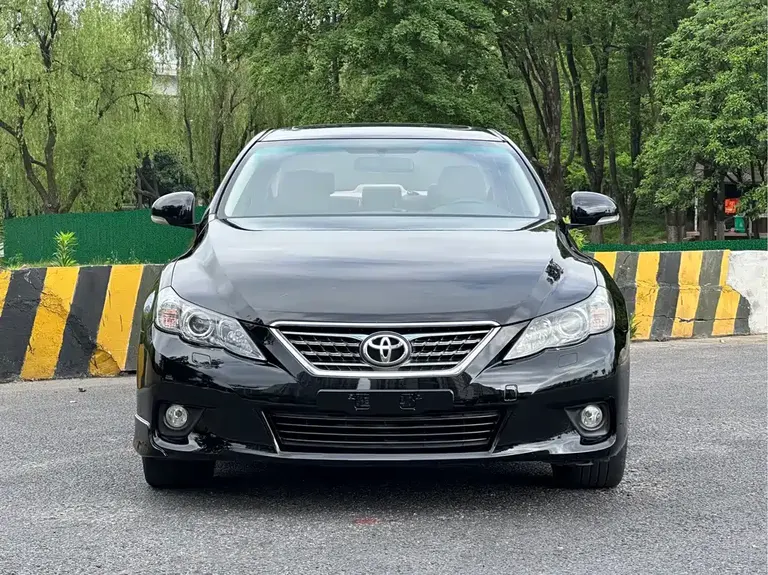 Toyota Mark X 2.5 V Demeanor Elite Dazzle Pack