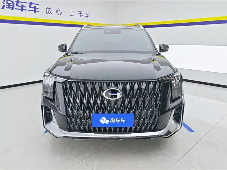 GAC Trumpchi GS8 Dual Engine Series 2.0 TM 2 WD Distinguished (6-seat)