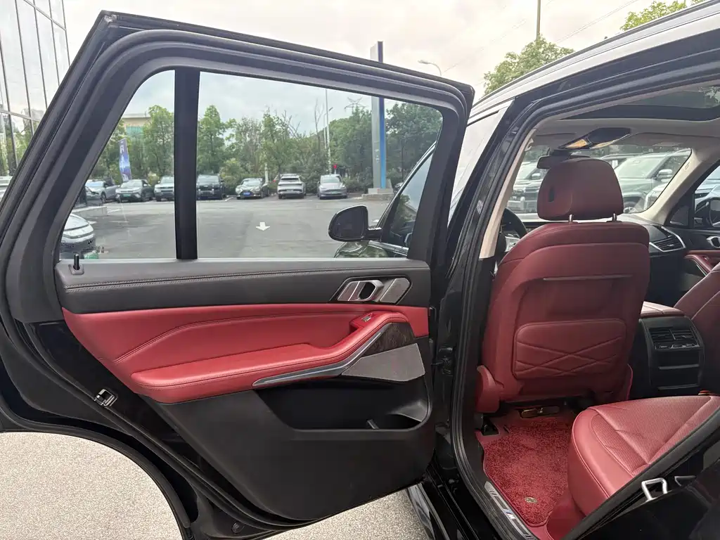 BMW X5 Facelift xDrive 30 Li M Sport Package