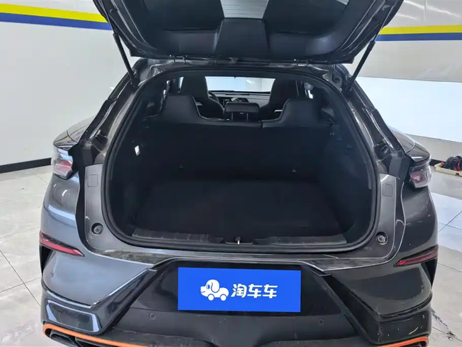 Changan UNI-T 1.5 T Sport Distinguished