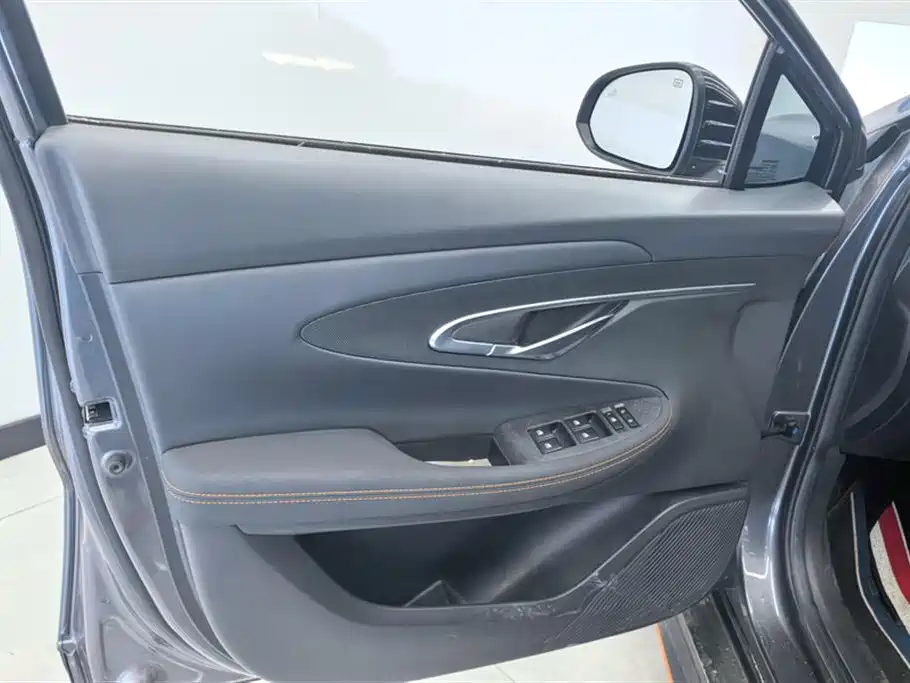 Changan UNI-T 1.5 T Sport Distinguished