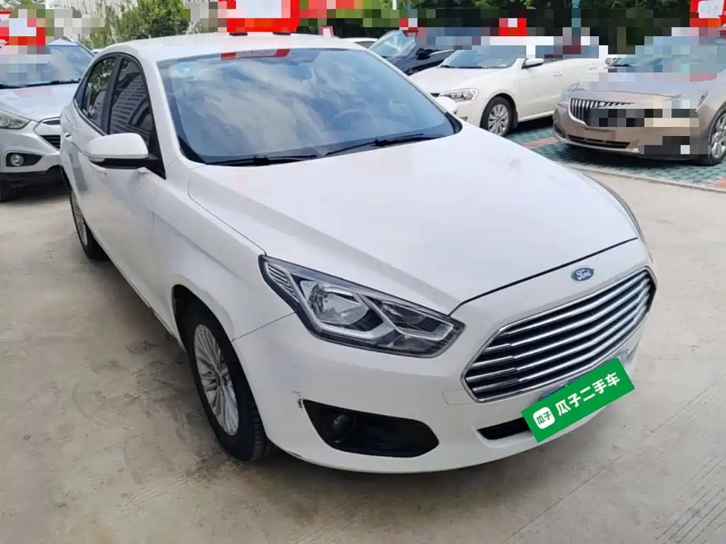 Escort 1.5 L Auto Comfort