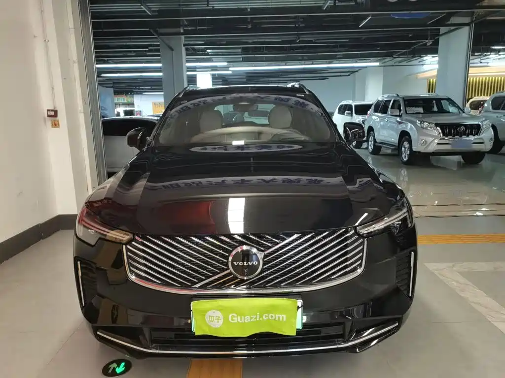 Volvo XC90 PHEV Facelift T8 Smart Supreme Luxury 7-seat