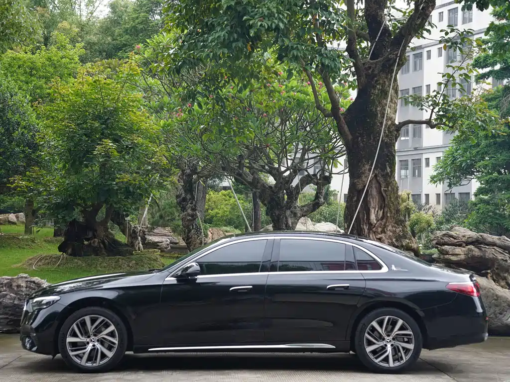 Mercedes-Benz E-Class Facelift E 300 L Fashion