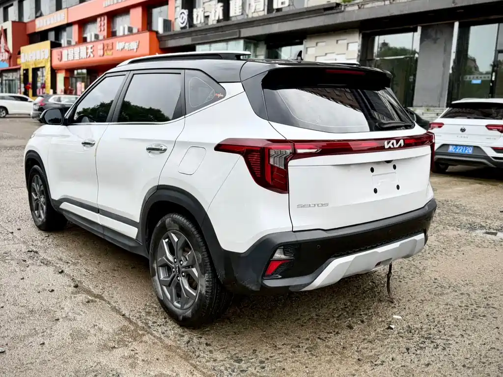 Seltos 1.5 L CVT Luxury
