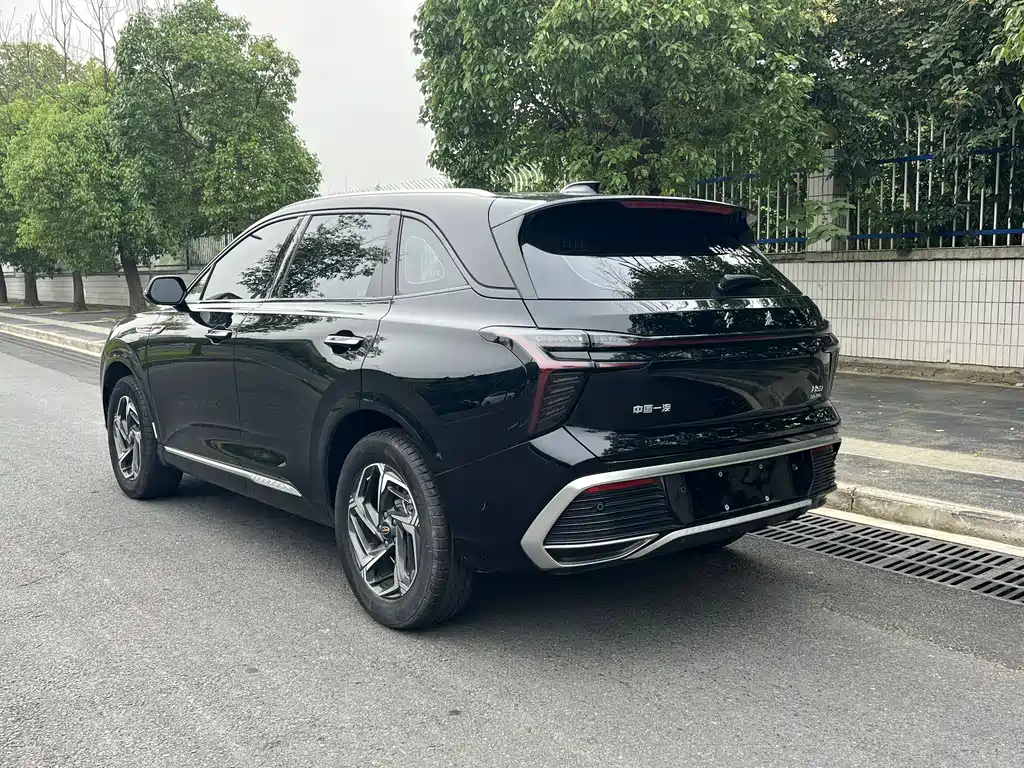 Hongqi HS3 1.5 T 2 WD Good Deed