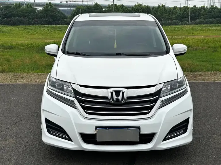 Honda Elysion 2.4 L Comfort