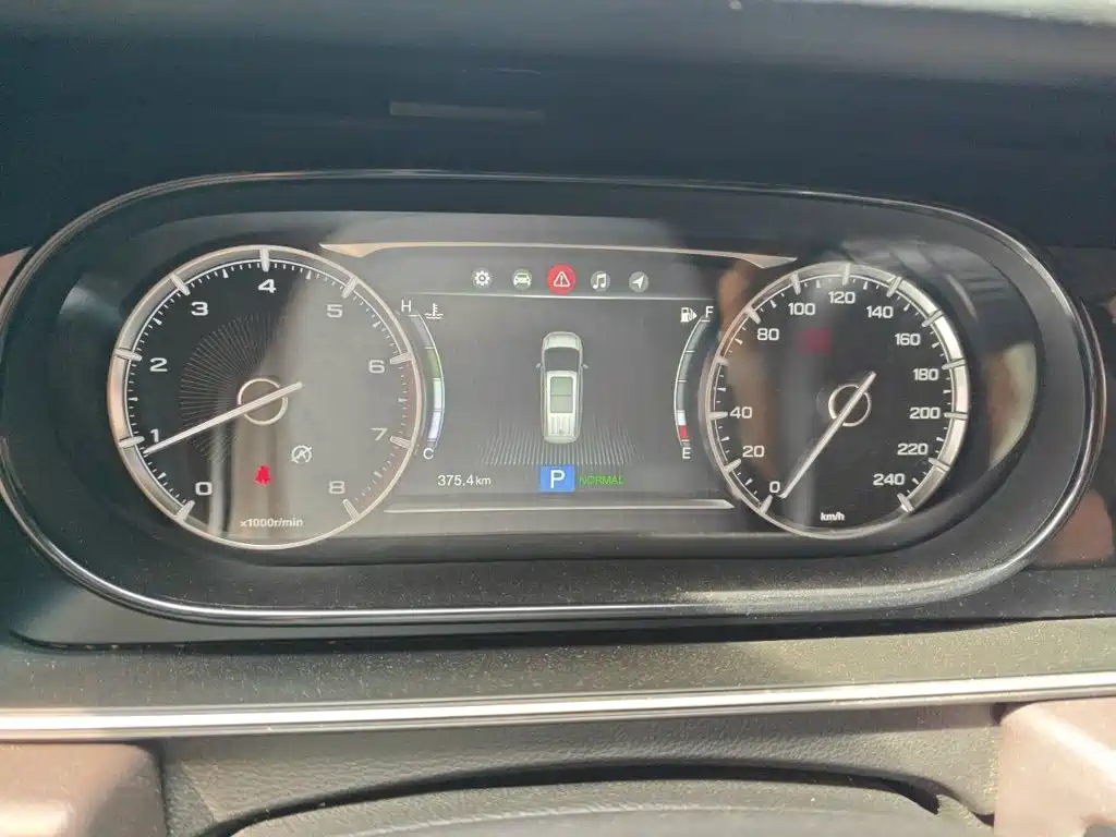 GAC Trumpchi M6 270 T DCT Premium (7-seat) CN-VI