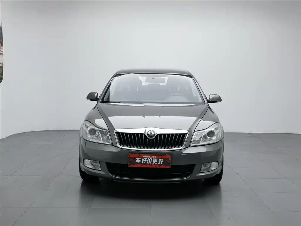 Octavia 1.6 L Auto Yijie