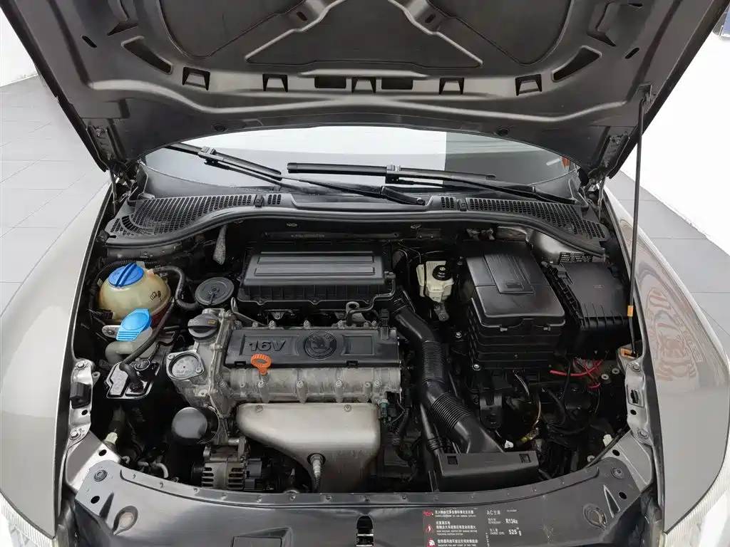 Octavia 1.6 L Auto Yijie