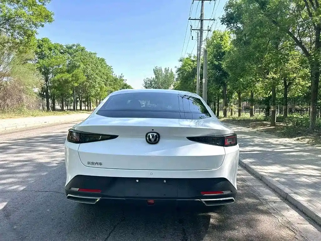 Eado 1.5 T GDI Auto Distinguished
