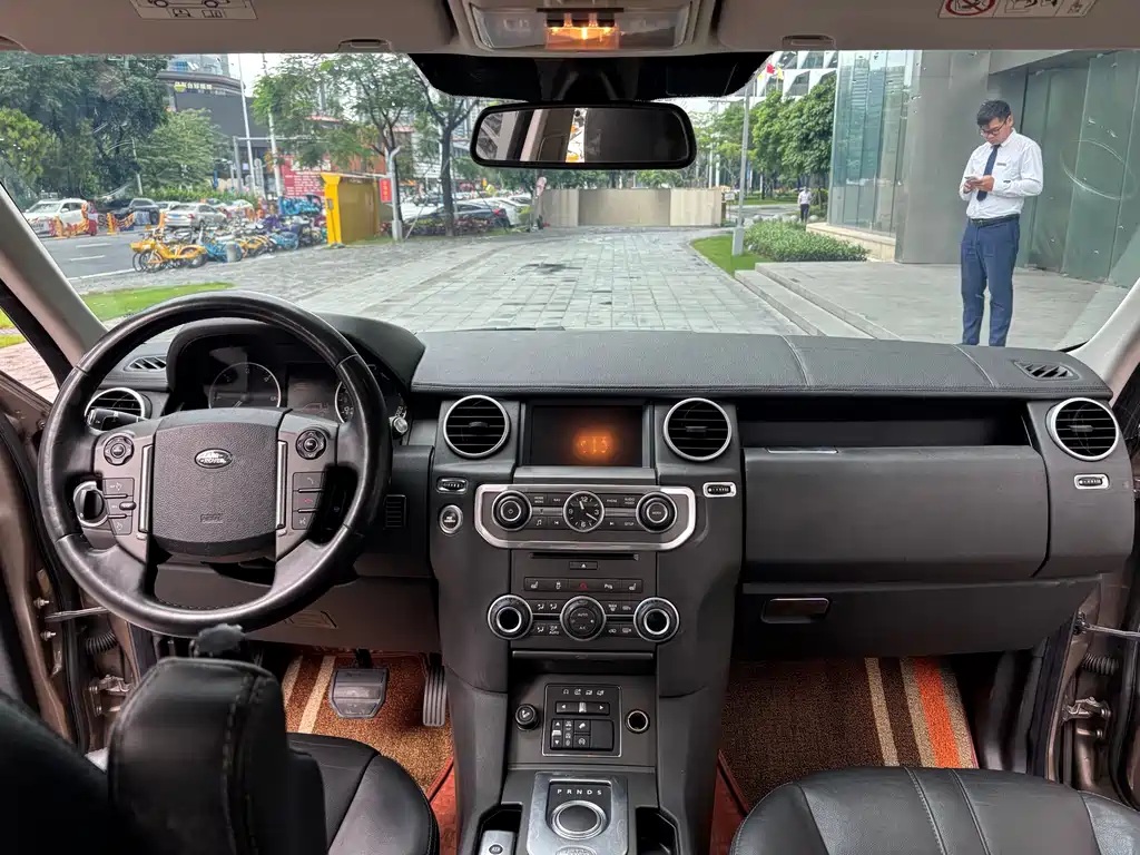 Discovery 3.0 SDV6 HSE Diesel