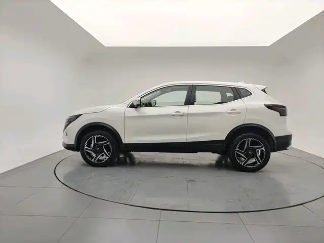 Qashqai Honor 2.0 L CVT XV+ Leading
