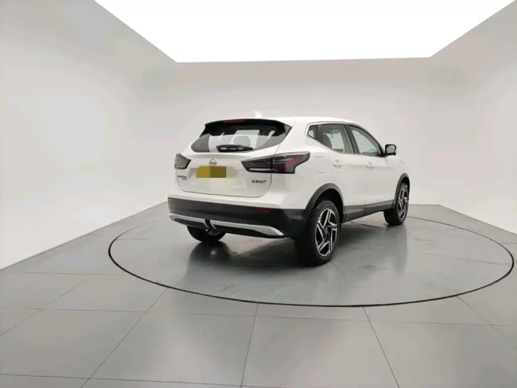 Qashqai Honor 2.0 L CVT XV+ Leading