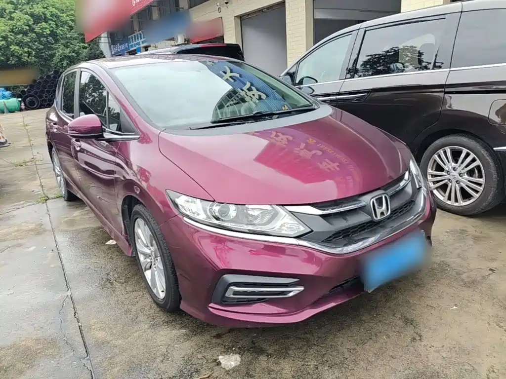 Jade 1.8 L Auto Comfort 5-seat
