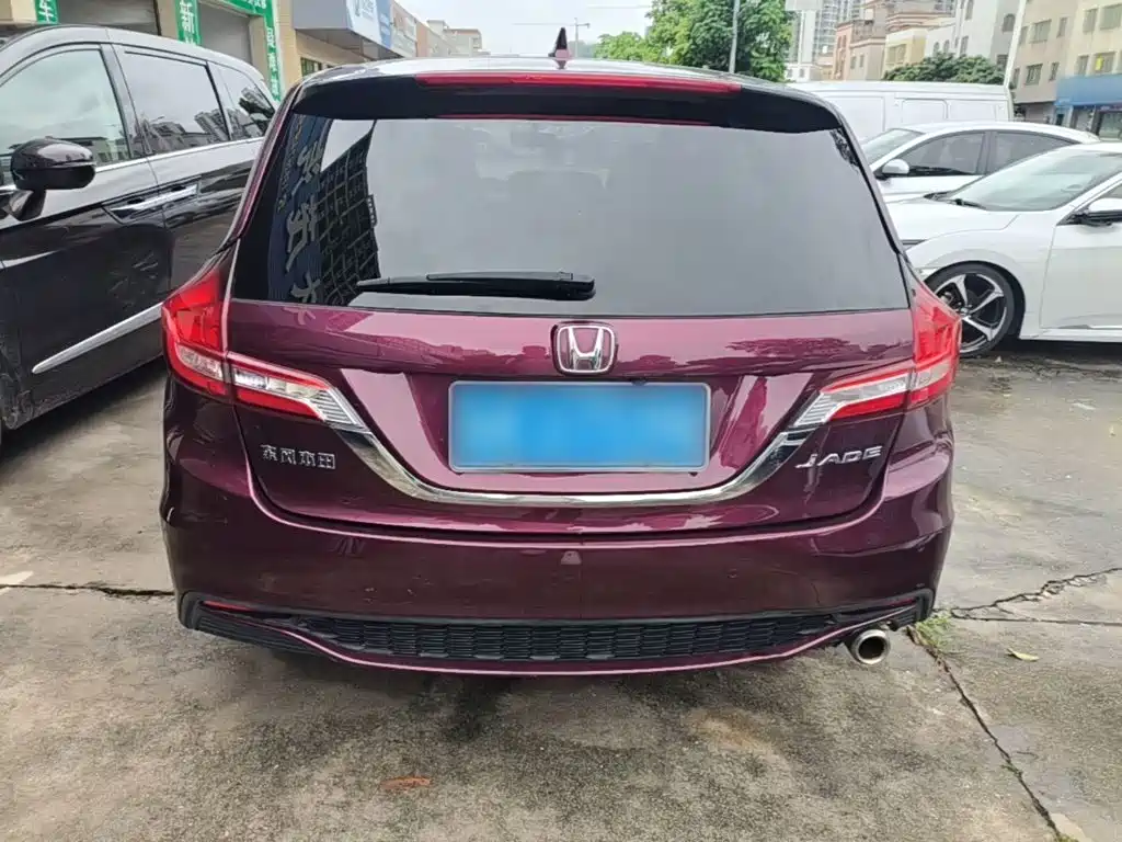 Jade 1.8 L Auto Comfort 5-seat