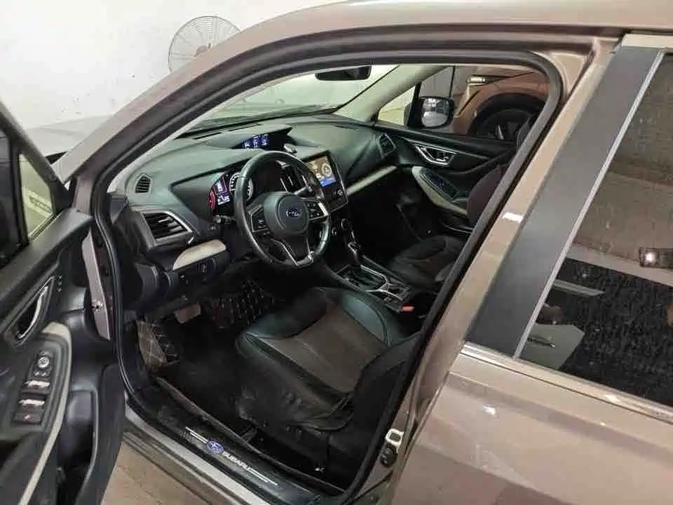 Forester 2.0 i AWD Luxury EyeSight
