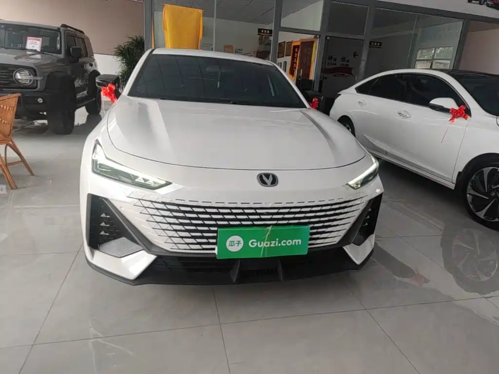 Changan UNI-V 1.5 T Premium