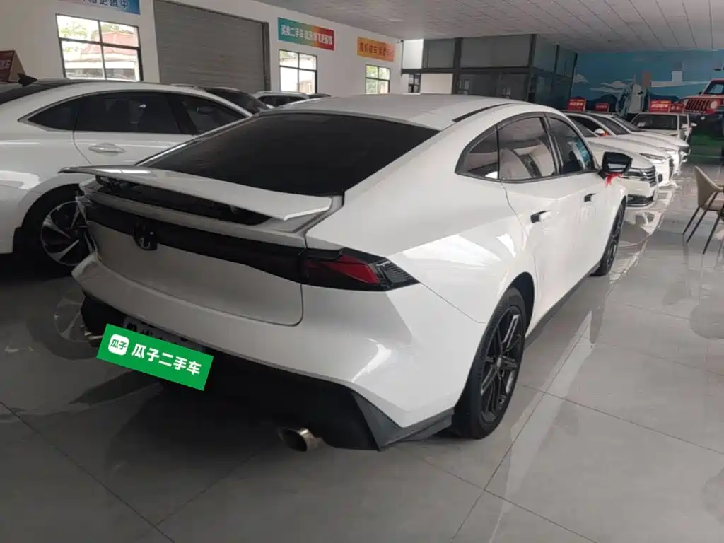 Changan UNI-V 1.5 T Premium