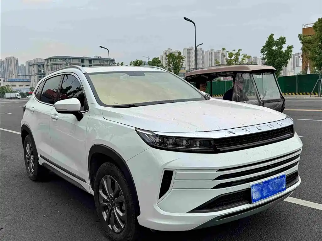 Exeed Zhuifeng Ride the Wave 1.5 T CVT Good Fortune Peanut