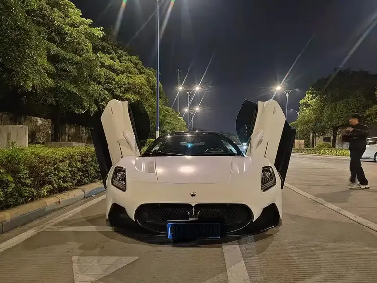 Maserati MC20 3.0 T Standard