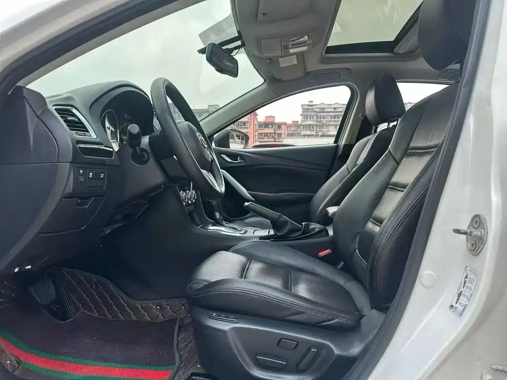Atenza 2.0 L Blue Sky Luxury