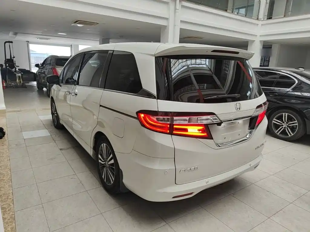 Odyssey 2.4 L Premium