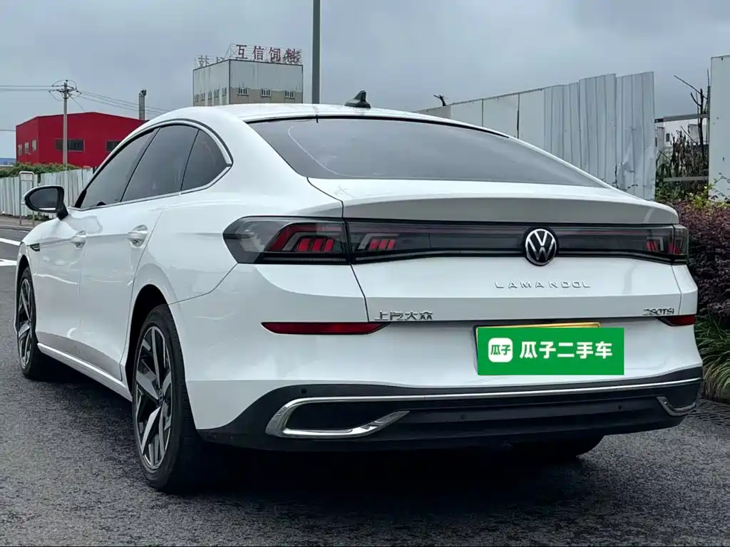 Lamando Lamando L 280 TSI DSG Spicy Cool