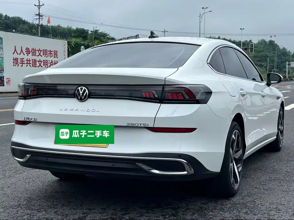 Lamando Lamando L 280 TSI DSG Spicy Cool