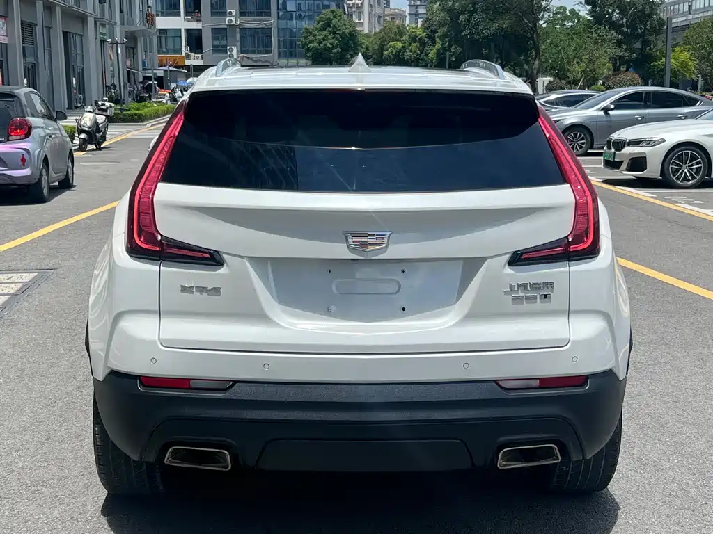 Cadillac XT4 28 T 2 WD Tech