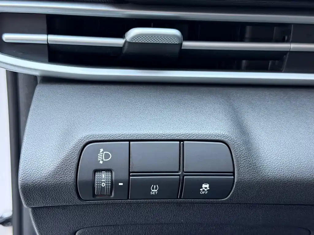 Elantra 1.5 L CVT LUX Distinguished