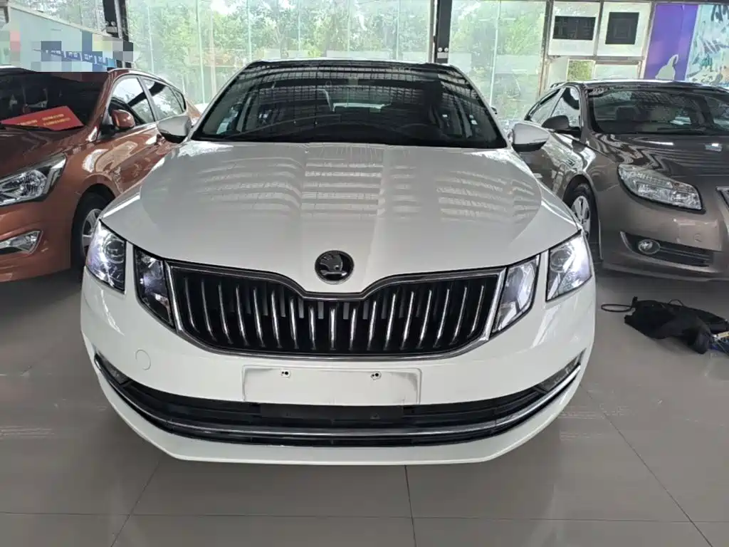 Octavia TSI230 DSG Luxury