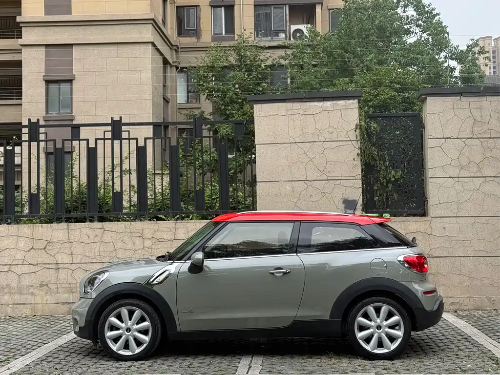 MINI Paceman 1.6 T COOPER ALL4